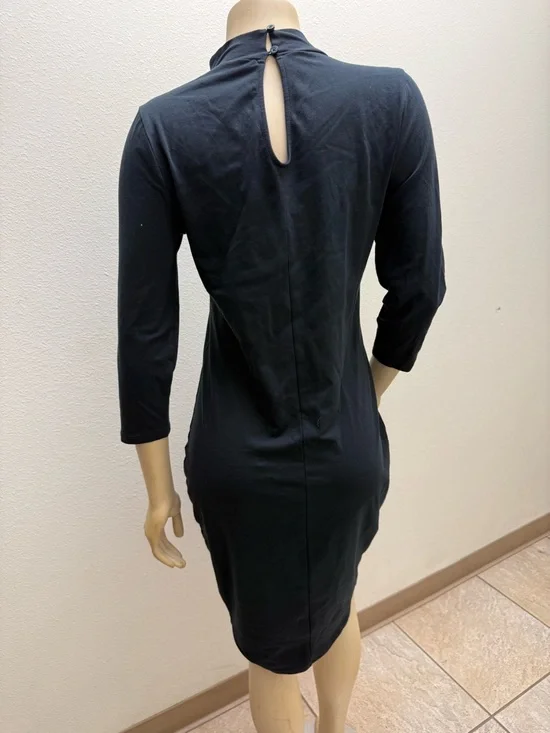 Venus dress - Picture 2 of 3